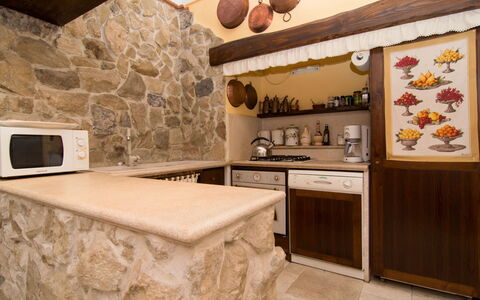 'O Pignatiello: Countertop, Cabinetry, Eigendom, Gebouw, Keuken, Toestel Van De Keuken, Fornuis, Hout, Interieur Ontwerp, Huishoudapparatuur