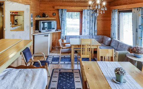 Itätullinkievari: Hout, Verblijf, Blokhut, Woud, Schuur, Garden Gebouwen, Lariks, Bos, Beits