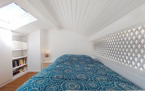 Le Platin: Interieur Ontwerp, Hout, Plafond, Slaapkamer, Verdieping, Flooring, Bed, Kamer, Linens, Bedding