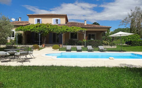 Le Bouloulou: Eigendom, Huis, Gebouw, Huis, Onroerend Goed, Woongebied, Zwembad, Landgoed, Villa, Backyard