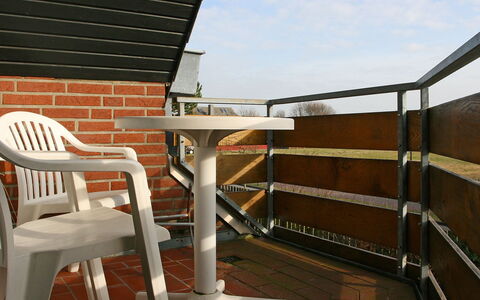 Cuxhaven 150: Leuning, Trap, Eigendom, Vangrail, Balkon, Baluster, Kamer, Architectuur, Staal, Gebouw