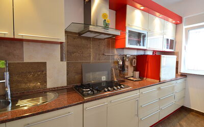 Accommodatie:&nbsp;Tihomir 100.1