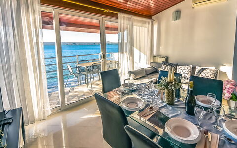 Accommodatie:&nbsp;Škroćo 100.4