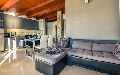 Accommodatie:&nbsp;Škroćo 100.2