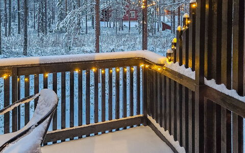 Rovarakka 1 B: Hout, Siding, Verblijf, Huis, Huis, Plank, Garden Gebouwen, Blokhut, Hardwood, Veranda