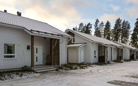 4 Seasons a 2: Verblijf, Huis, Huis, Garden Gebouwen, Siding, Blokhut, Boerderij, Landgoed, Schuur, Werf