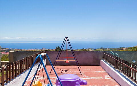 De Aitana: Lucht, Schaduw, Hek, Vrije Tijd, Water, Hout, Chute, Dia Van De Speelplaats, Landschap, Horizon