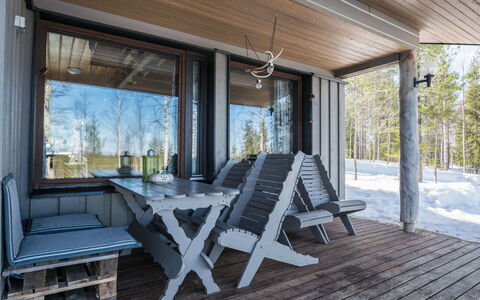 Mustalampi 5 Satakieli: Hout, Plank, Hardwood, Verblijf, Blokhut, Winter, Dek, Schaduw, Veranda, Timmerhout