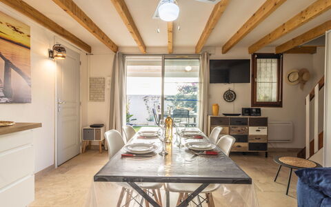 Les Sopralynes: Zwembad, Toevlucht, Samengesteld Materiaal, Buitenmeubels, Schaduw, Hotel, Eco Hotel, Waterpartij, Thermae