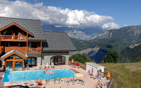 Le Corbier 700