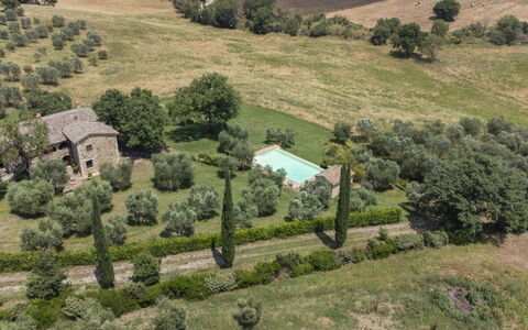 Casa Frati: Fabriek, Plantengemeenschap, Natuurlijk Landschap, Boom, Land Lot, Hoogland, Vegetation, Gras, Grasland, Plain
