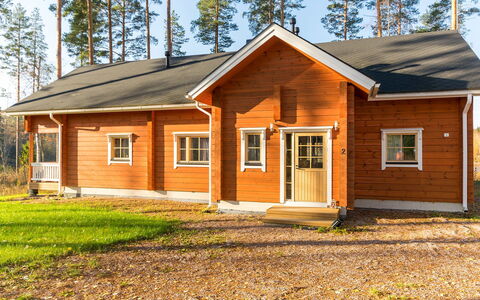 Lokinsiipi: Hout, Verblijf, Huis, Huis, Dak, Siding, Blokhut, Hardwood, Beits, Oprit