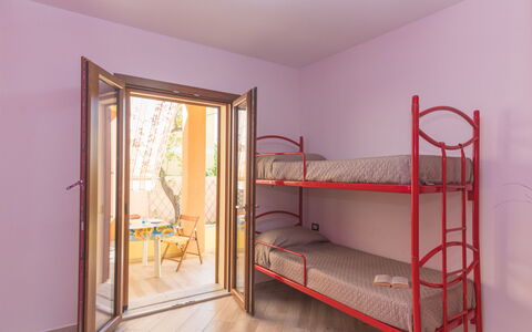 La Caletta 120: Gebouw, Eigendom, Comfort, Verlichting, Interieur Ontwerp, Hout, Flooring, Bed Frame, Verdieping