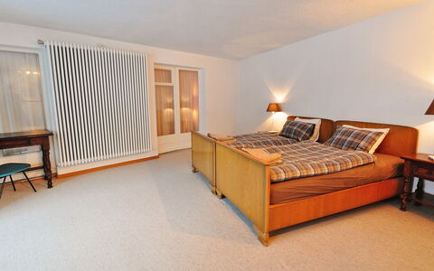 Lani: Meubilair, Gebouw, Comfort, Bed Frame, Hout, Huis, Flooring, Verdieping, Bed, Hardwood