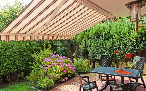 Norddeich 764: Backyard, Eigendom, Tuin, Werf, Patio, Onroerend Goed, Pergola, Boom, Fabriek, Landscaping