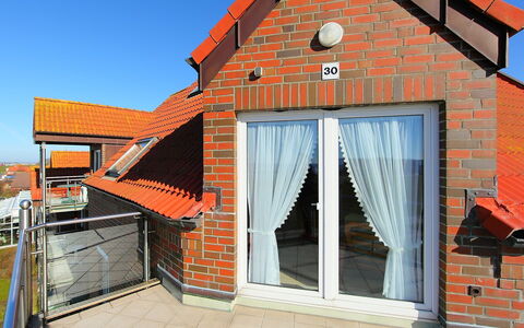 Meerblick: Eigendom, Lucht, Gebouw, Schaduw, Hout, Oranje, Architectuur, Gordijn, Deur, Buurt