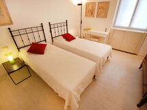 Garibaldi Apartment