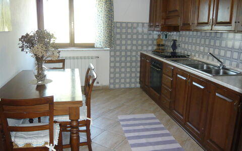 Le Querce Di Campocane: Kamer, Meubilair, Eigendom, Countertop, Verdieping, Keuken, Cabinetry, Gebouw, Interieur Ontwerp, Tegel