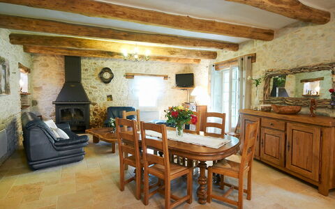 Moulin de Rabine: Kamer, Meubilair, Eigendom, Gebouw, Interieur Ontwerp, Straal, Tafel, Plafond, Huis, Verdieping