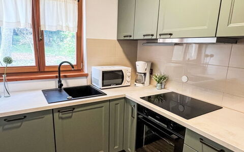 Verudela: Hout, Keuken, Toestel Van De Keuken, Cabinetry, Major Appliance, Meubilair, Flooring, Interieur Ontwerp, Countertop, Lade