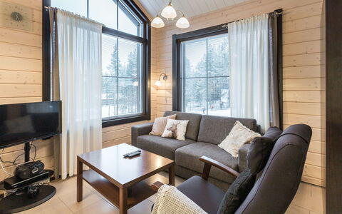 Sointuilevi 2 D 13: Hout, Huis, Meubilair, Verblijf, Hardwood, Beits, Blokhut, Woonkamer, Houten Vloer, Lichte Inrichting