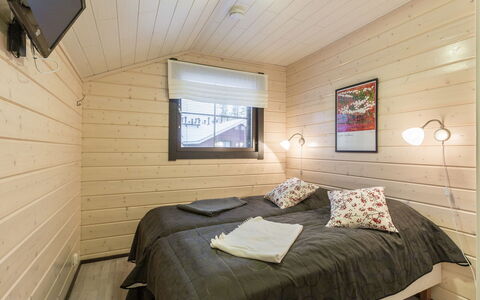 Sointuilevi 2 D 13: Hout, Verdieping, Huis, Hardwood, Deur, Beits, Plank, Houten Vloer, Plafond, Timmerhout