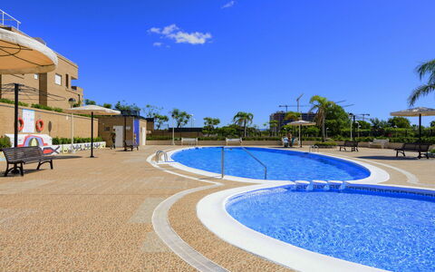 Jardines del Mar i: Samengesteld Materiaal, Zwembad, Schaduw, Toevlucht, Buitenmeubels, Hotel, Recreatiecentrum, Hek, Badplaats