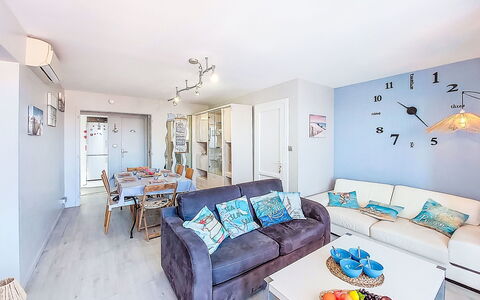 Narbonne-Plage 295: Schaduw, Metaal, Balkon, Ontwerp, Daylighting, Raambekleding, Aluminium, Kamerplant, Luifel, Venster Behandeling