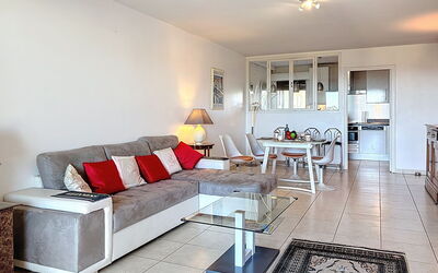 Le Grand Parc 140.13: Meubilair, Interieur Ontwerp, Flooring, Bankstel, Verdieping, Woonkamer, Kamer, Appartement, Plafond