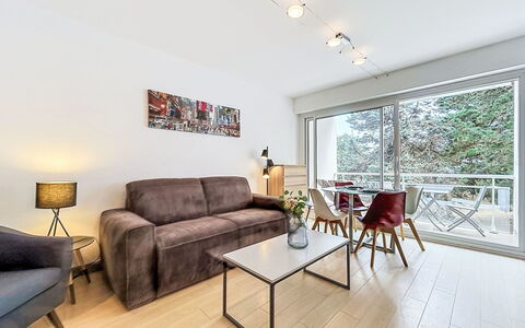 Carnac 125: Interieur Ontwerp, Meubilair, Flooring, Bankstel, Verdieping, Plafond, Kamer, Woonkamer, Houten Vloer, Tafel
