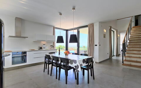 Anna: Kamer, Eigendom, Gebouw, Meubilair, Verdieping, Interieur Ontwerp, Eetkamer, Huis, Tafel, Plafond