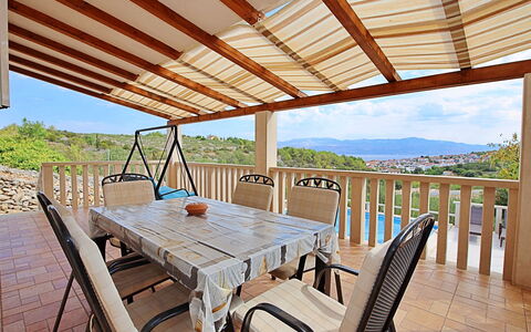 Villa Tonka: Water, Lucht, Wolk, Watervoorraden, Azure, Boom, Natuurlijk Landschap, Strand, Kust En Oceanic Landvormen, Fabriek