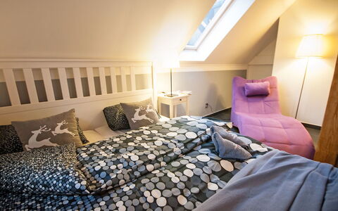 Szczawno Zdroj 100: Meubilair, Eigendom, Comfort, Gebouw, Bed Frame, Hout, Hoofdkussen, Interieur Ontwerp, Verdieping, Flooring