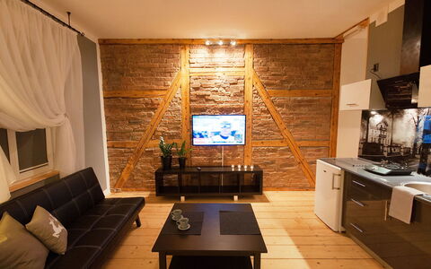 Szczawno Zdroj 100: Meubilair, Eigendom, Cabinetry, Tafel, Countertop, Bankstel, Gebouw, Hout, Interieur Ontwerp, Kamerplant