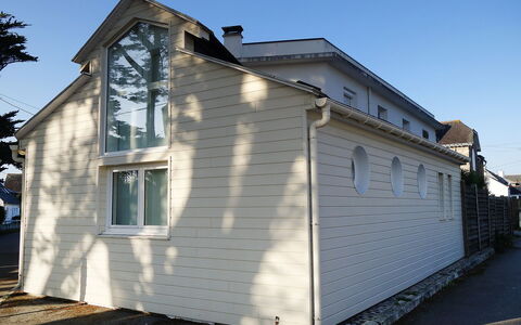 Ker Penthièvre: Lucht, Gebouw, Venster, Hout, Verblijf, Huis, Siding, Facade, Weg Oppervlak, Dak