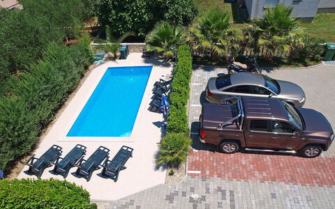 Zadar Bibinje 208: Eigendom, Voertuig, Auto, Gras, Vervoer, Wijze Van Vervoer, Parking, Huis, Boom, Woongebied