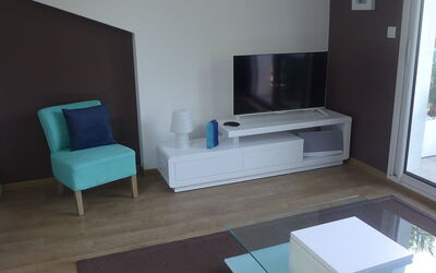 Les Berges Landaises 450.1: Meubilair, Eigendom, Bankstel, Televisie, Comfort, Gebouw, Woonkamer, Interieur Ontwerp, Verlichting, Hout