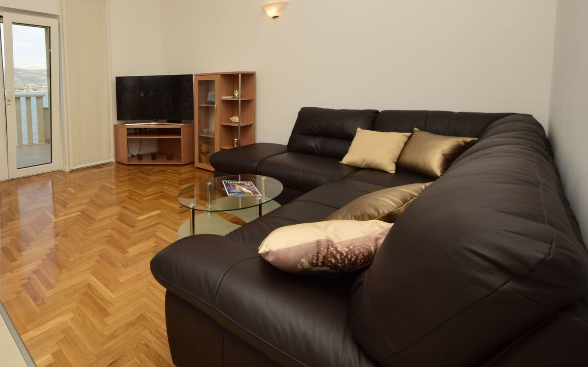 Accommodatie:&nbsp;Mornar 100.2