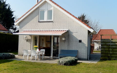 Noordwijk 450: Lucht, Venster, Gebouw, Fabriek, Boom, Huis, Land Lot, Deur, Siding, Verblijf