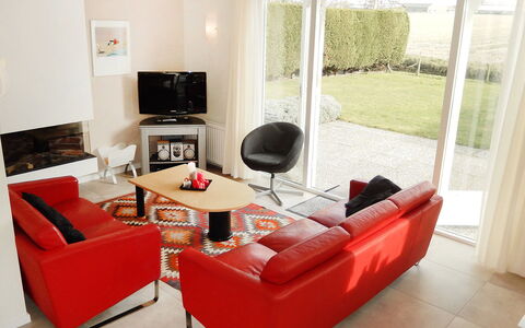 Noordwijk 450: Bankstel, Meubilair, Tafel, Eigendom, Comfort, Fotolijst, Televisie, Slaapbank, Fabriek, Interieur Ontwerp