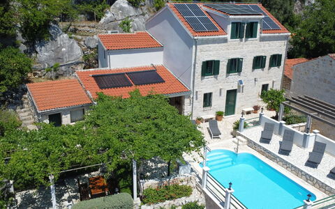 Anita: Woongebied, Zwembad, Toevlucht, Paraplu, Eco Hotel, Landgoed, Badplaats, Buitenmeubels, Villa, Hotel