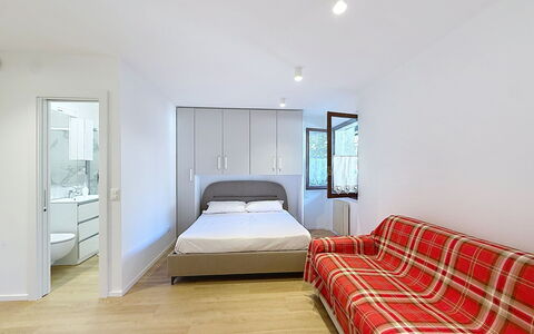 Canazei 590: Meubilair, Interieur Ontwerp, Flooring, Verdieping, Kamer, Plafond, Bed, Textiel, Appartement, Slaapkamer