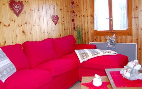 Le Ruisseau: Meubilair, Venster, Eigendom, Gebouw, Bankstel, Wit, Decoratie, Comfort, Hout, Tafel