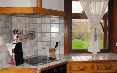 La Ferme de Gabrielle: Cabinetry, Countertop, Eigendom, Meubilair, Gebouw, Keuken, Lade, Hout, Kraan, Interieur Ontwerp