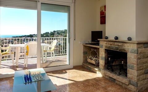 Juan: Eigendom, Kamer, Gebouw, Woonkamer, Verdieping, Interieur Ontwerp, Haard, Huis, Fireplace, Onroerend Goed