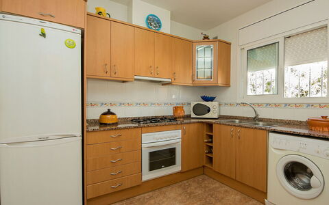 Juan: Kamer, Eigendom, Major Appliance, Keuken, Meubilair, Cabinetry, Gebouw, Interieur Ontwerp, Huis, Huishoudapparatuur