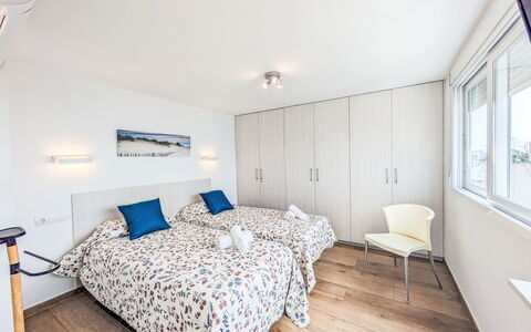 Suecia: Meubilair, Interieur Ontwerp, Hout, Plafond, Verdieping, Flooring, Bed, Slaapkamer, Huis, Appartement