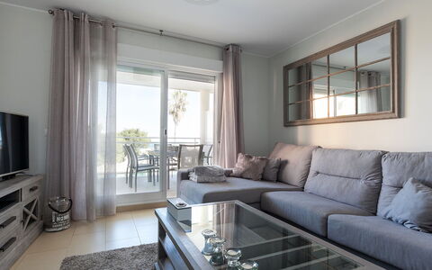 Dénia 766: Eigendom, Kamer, Meubilair, Woonkamer, Interieur Ontwerp, Gebouw, Koffietafel, Verdieping, Tafel, Onroerend Goed
