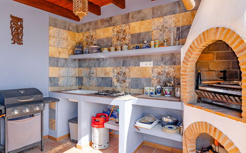 Karima: Flooring, Tegel, Beits, Stoel, Ontwerp, Kamerplant, Keuken, Toevlucht, Flagstone, Bloempot